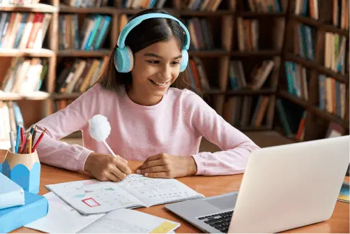 girl with laptop